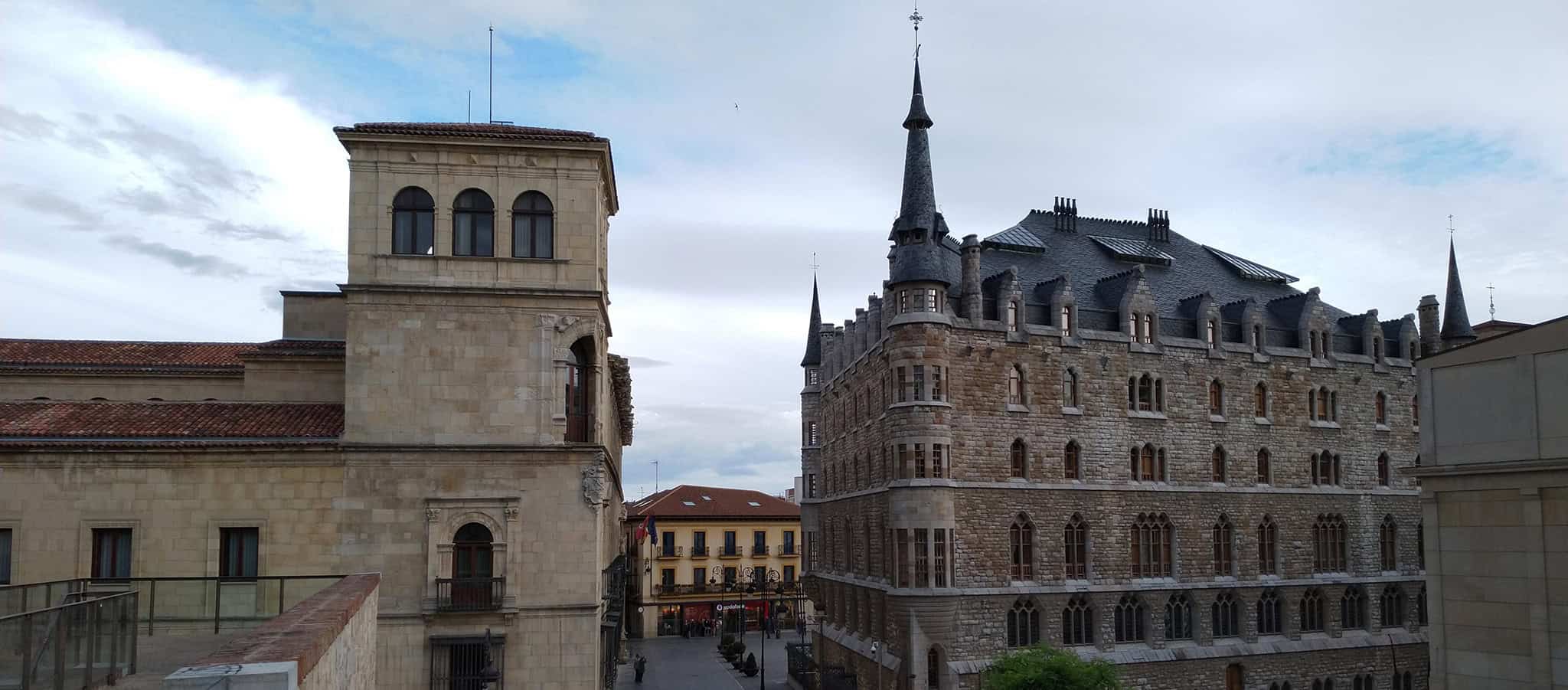 Privada - León al completo Cabecera